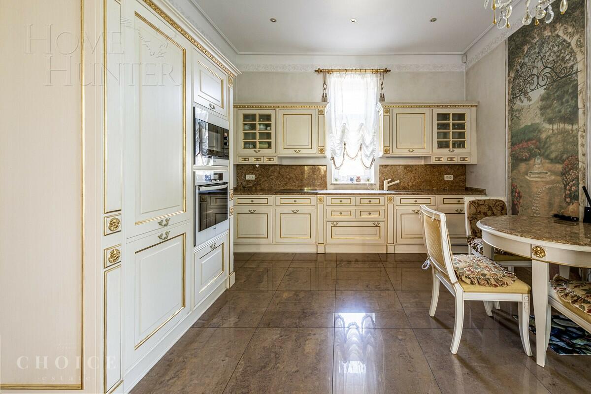 2-этажный коттедж 620 м² с отделкой