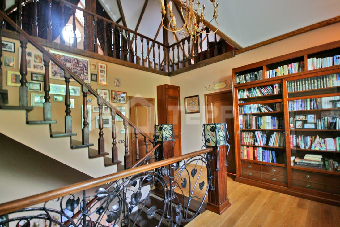 2-этажный коттедж 720 м² с отделкой