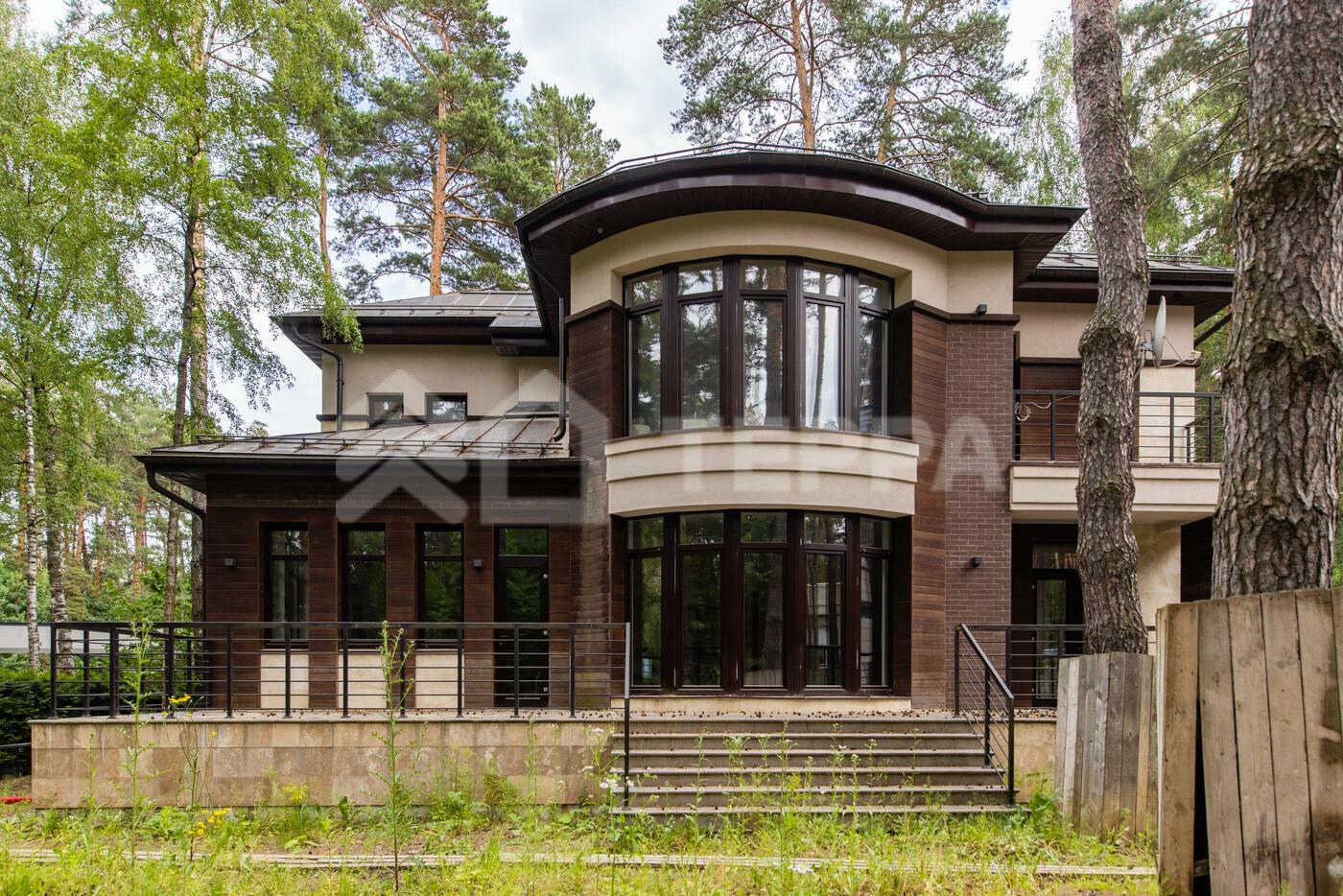 2-этажный коттедж 3 748 м² без отделки