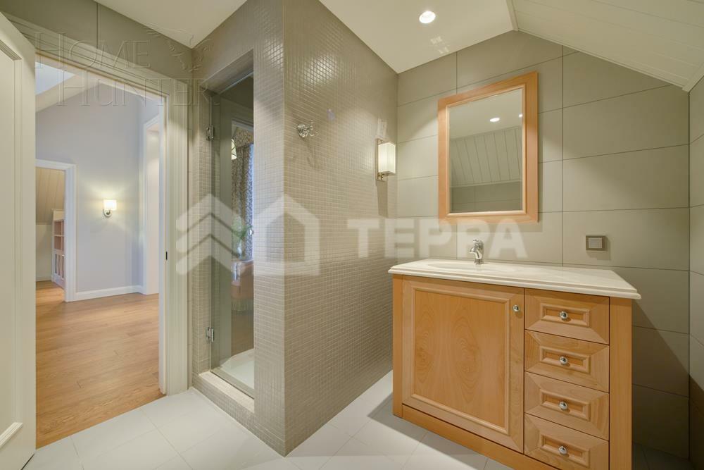 2-этажный коттедж 500 м² с отделкой