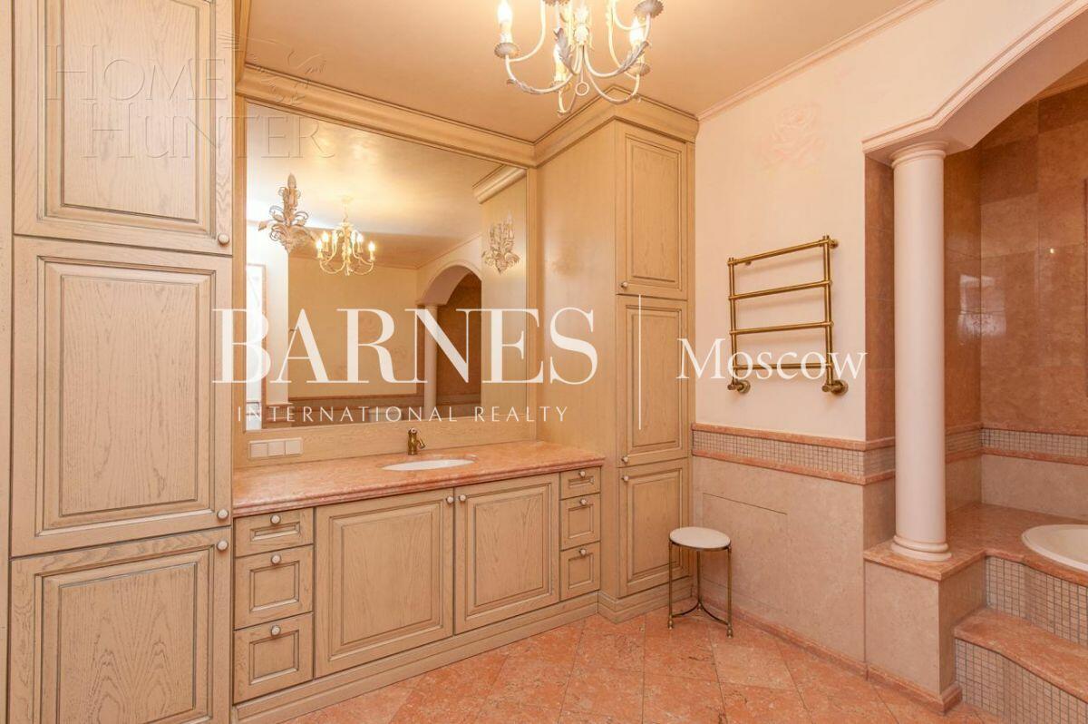 2-этажный коттедж 1 400 м² с отделкой