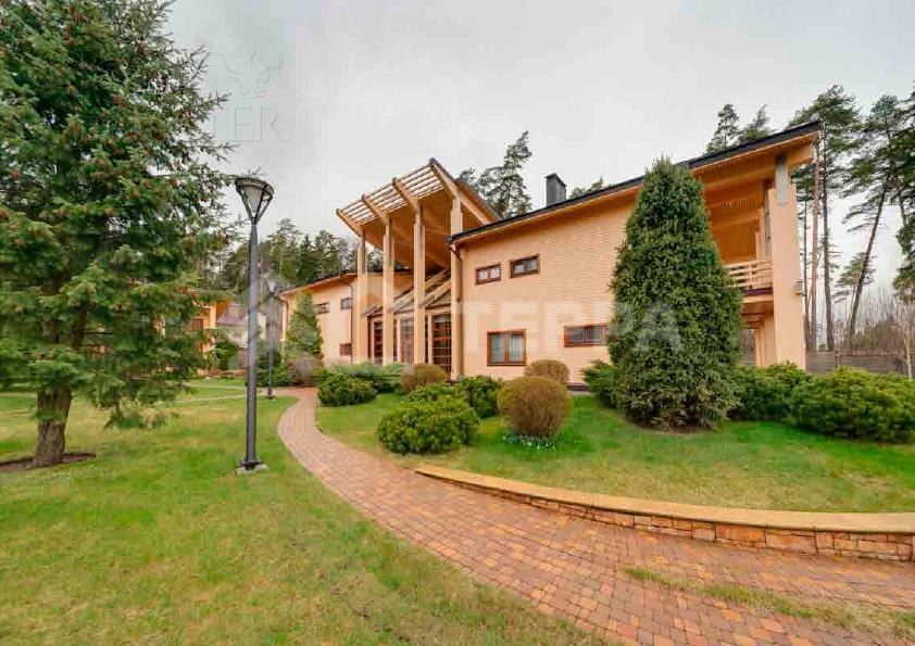 2-этажный коттедж 900 м² с отделкой