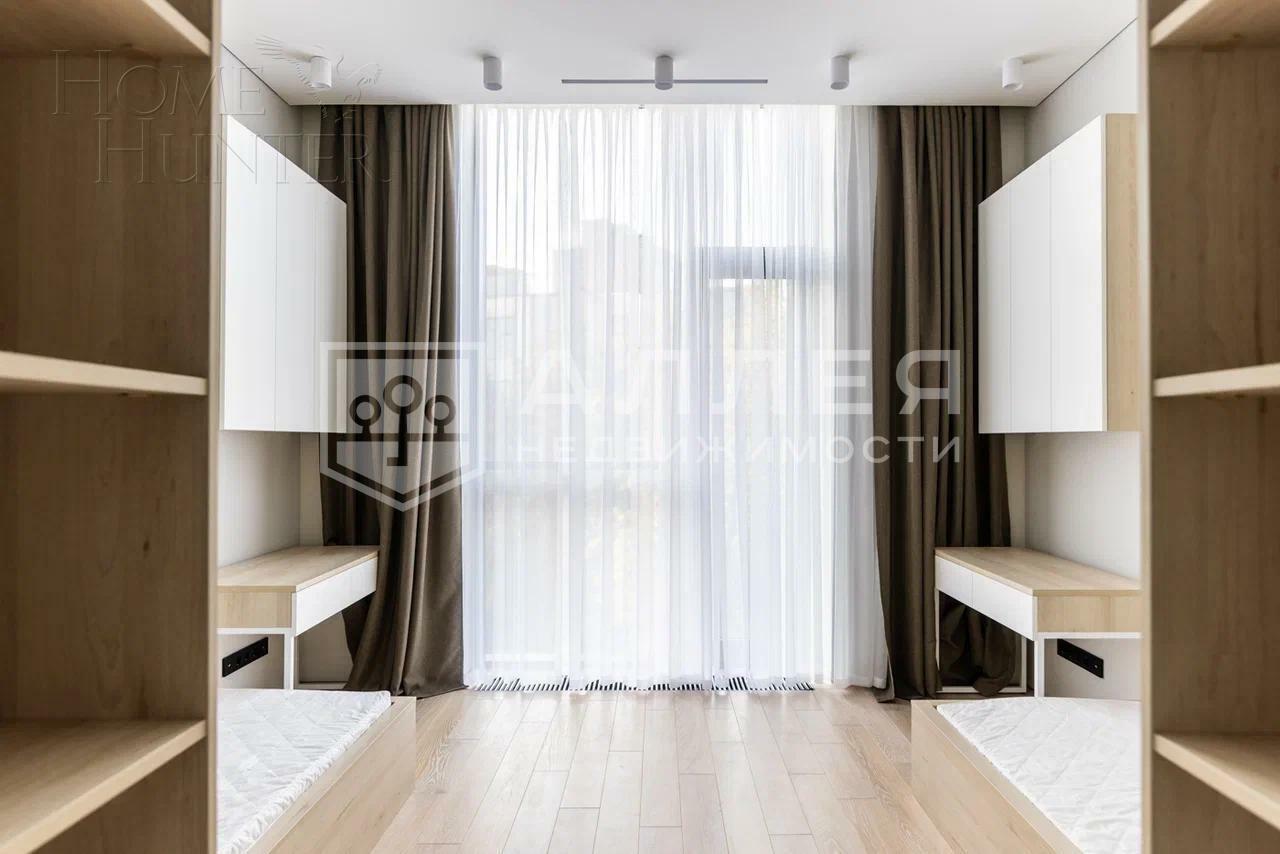 3-этажный таунхаус 244 м² с отделкой