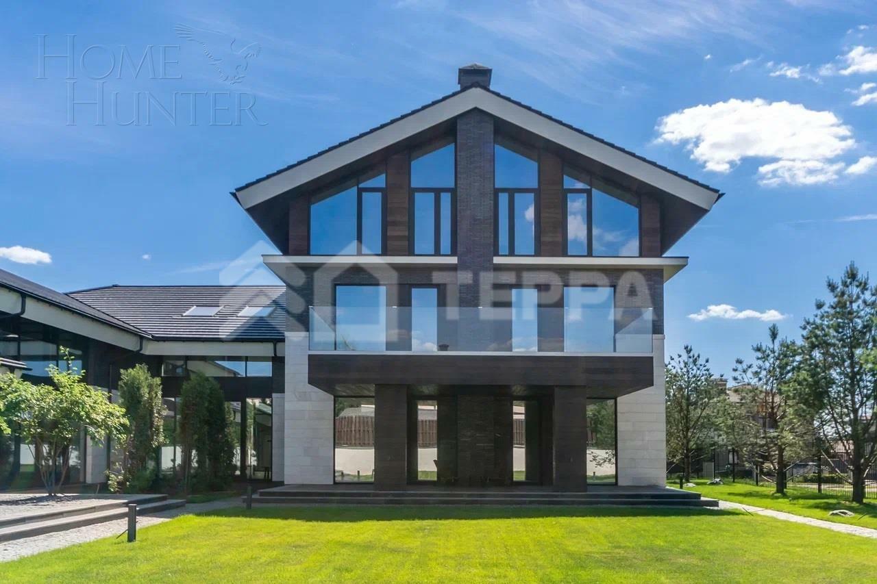 3-этажный коттедж 1 770 м² без отделки