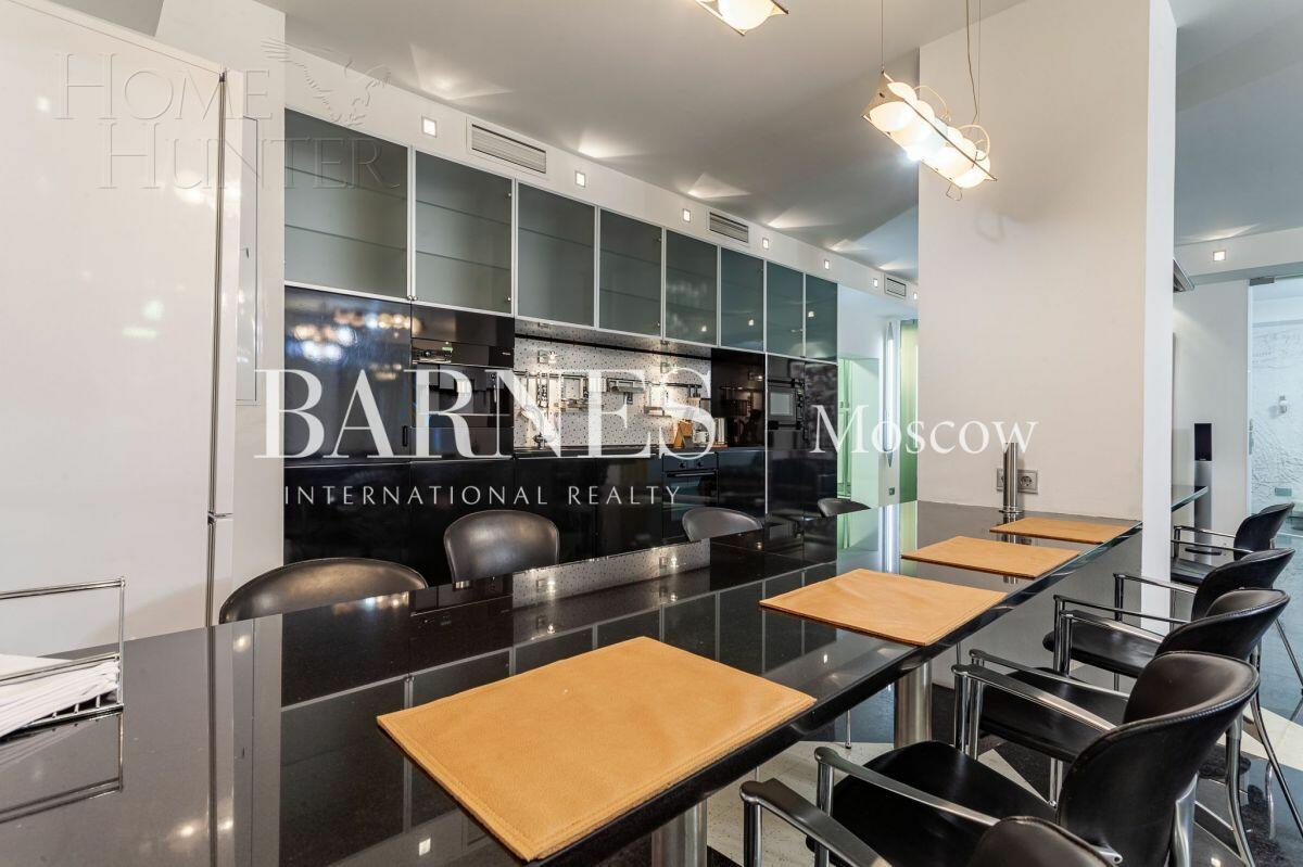 3-КОМН. КВАРТИРА С ОТДЕЛКОЙ 205 М² НА 10 ЭТАЖЕ