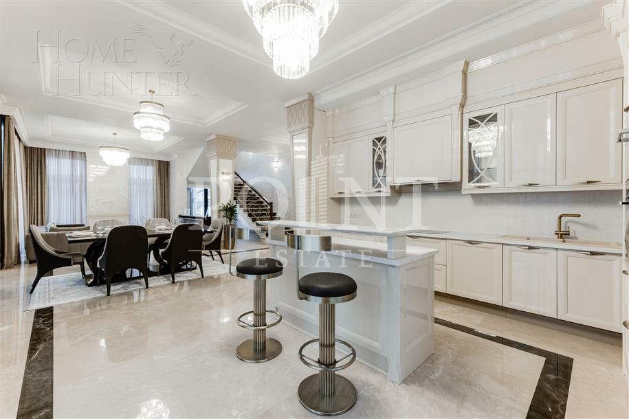 2-этажный коттедж 400 м² с отделкой