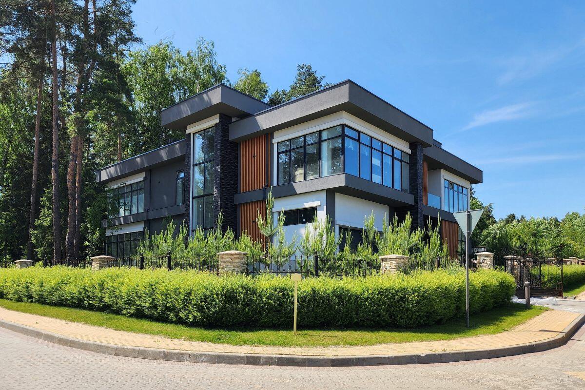 2-этажный коттедж 720 м² с отделкой