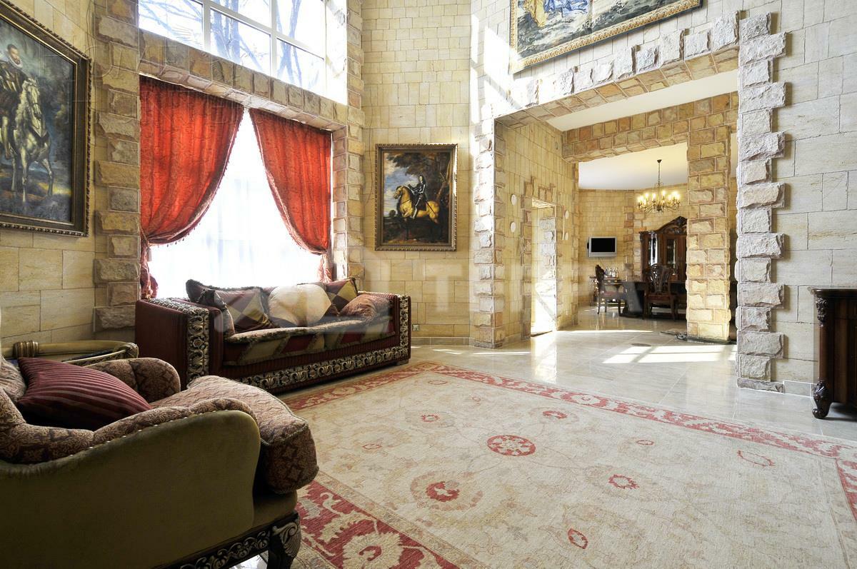 2-этажный коттедж 600 м² с отделкой