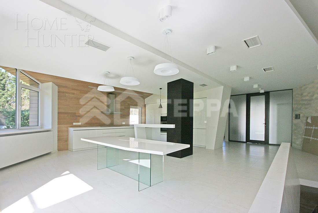 2-этажный коттедж 710 м² с отделкой