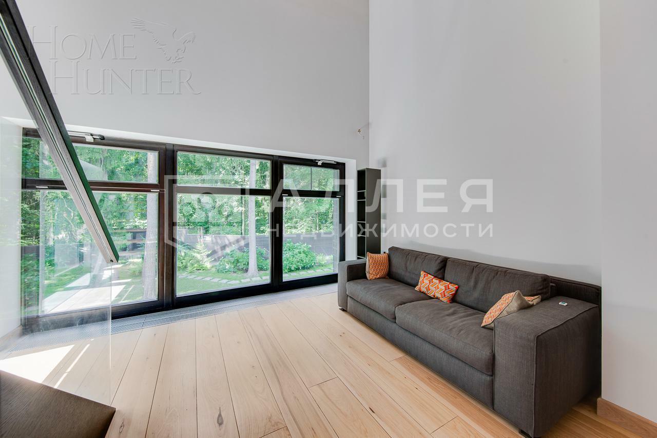 4-этажный коттедж 1 100 м² с отделкой