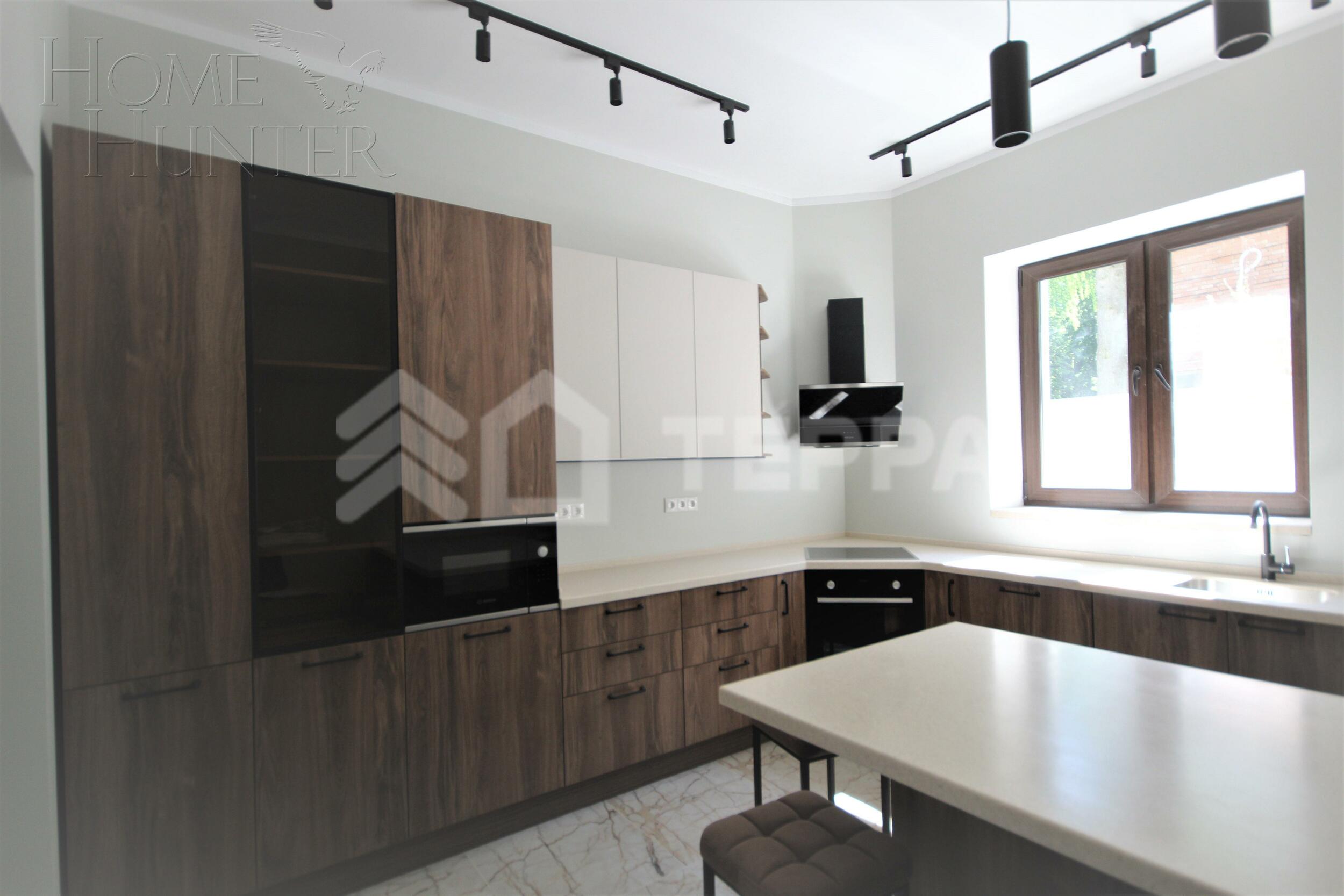 КОТТЕДЖ 300 м² с отделкой