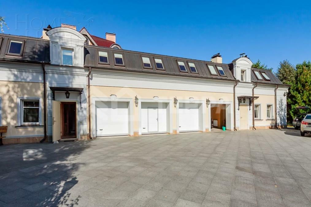 КОТТЕДЖ 1 800 м² с отделкой