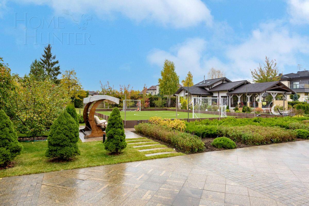 2-этажный коттедж 1 280 м² с отделкой