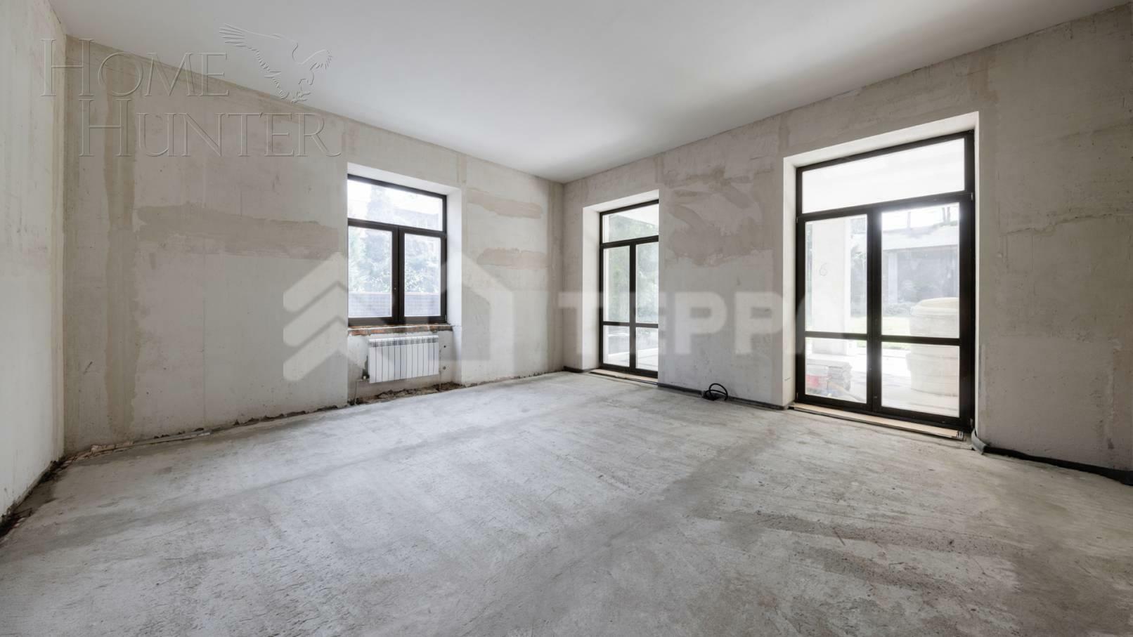 2-этажный коттедж 1 300 м² без отделки