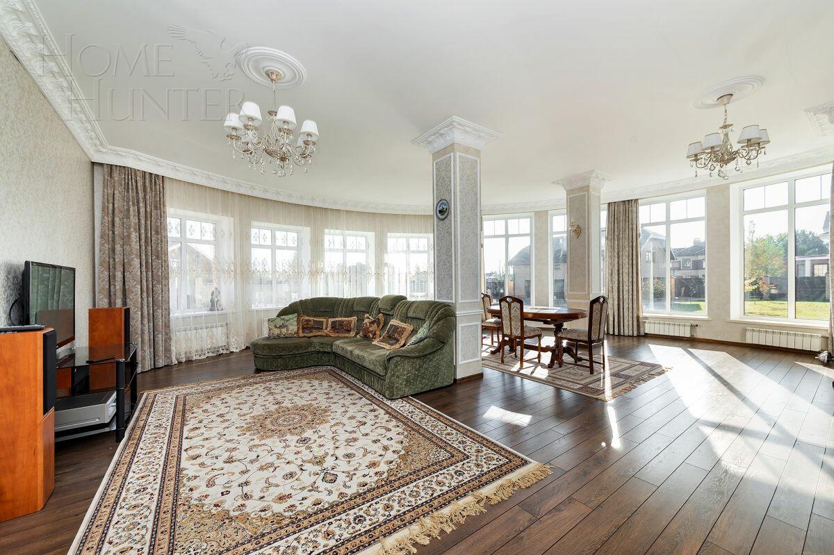 2-этажный коттедж 350 м² с отделкой