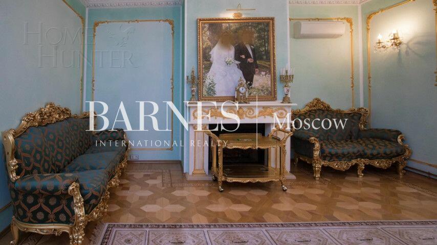 2-этажный коттедж 800 м² с отделкой