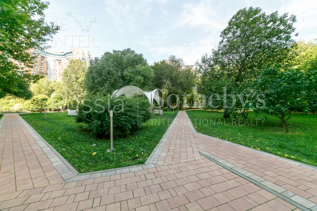 3-КОМН. КВАРТИРА С ОТДЕЛКОЙ 131 М² НА 4 ЭТАЖЕ