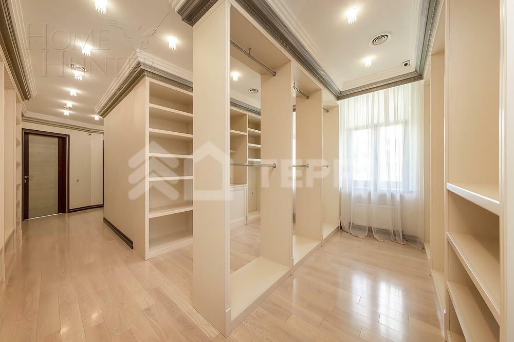 3-этажный коттедж 768 м² с отделкой