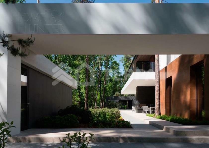 2-этажный коттедж 1 200 м² с отделкой