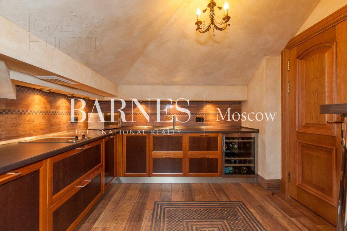 2-этажный коттедж 1 400 м² с отделкой