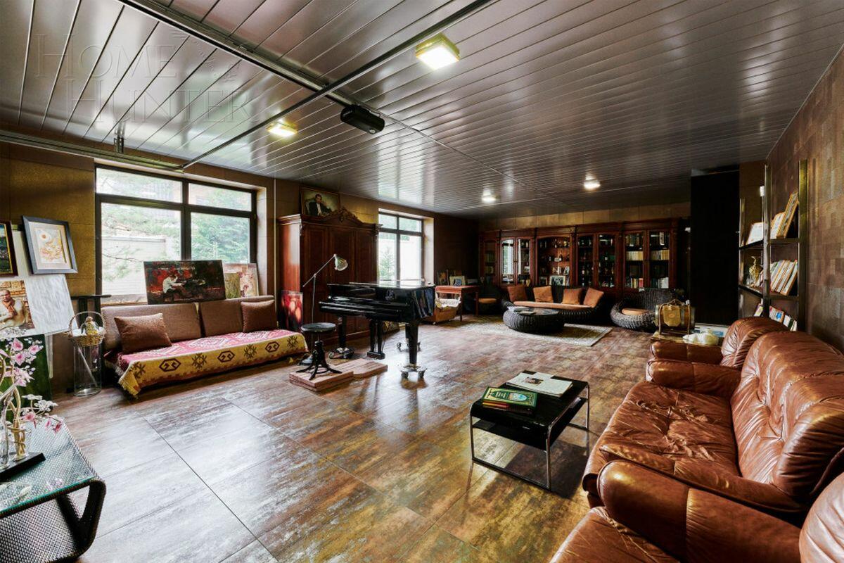 2-этажный коттедж 500 м² с отделкой