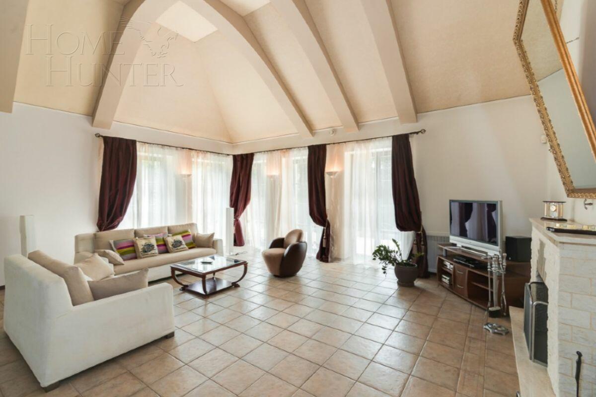 2-этажный коттедж 650 м² с отделкой