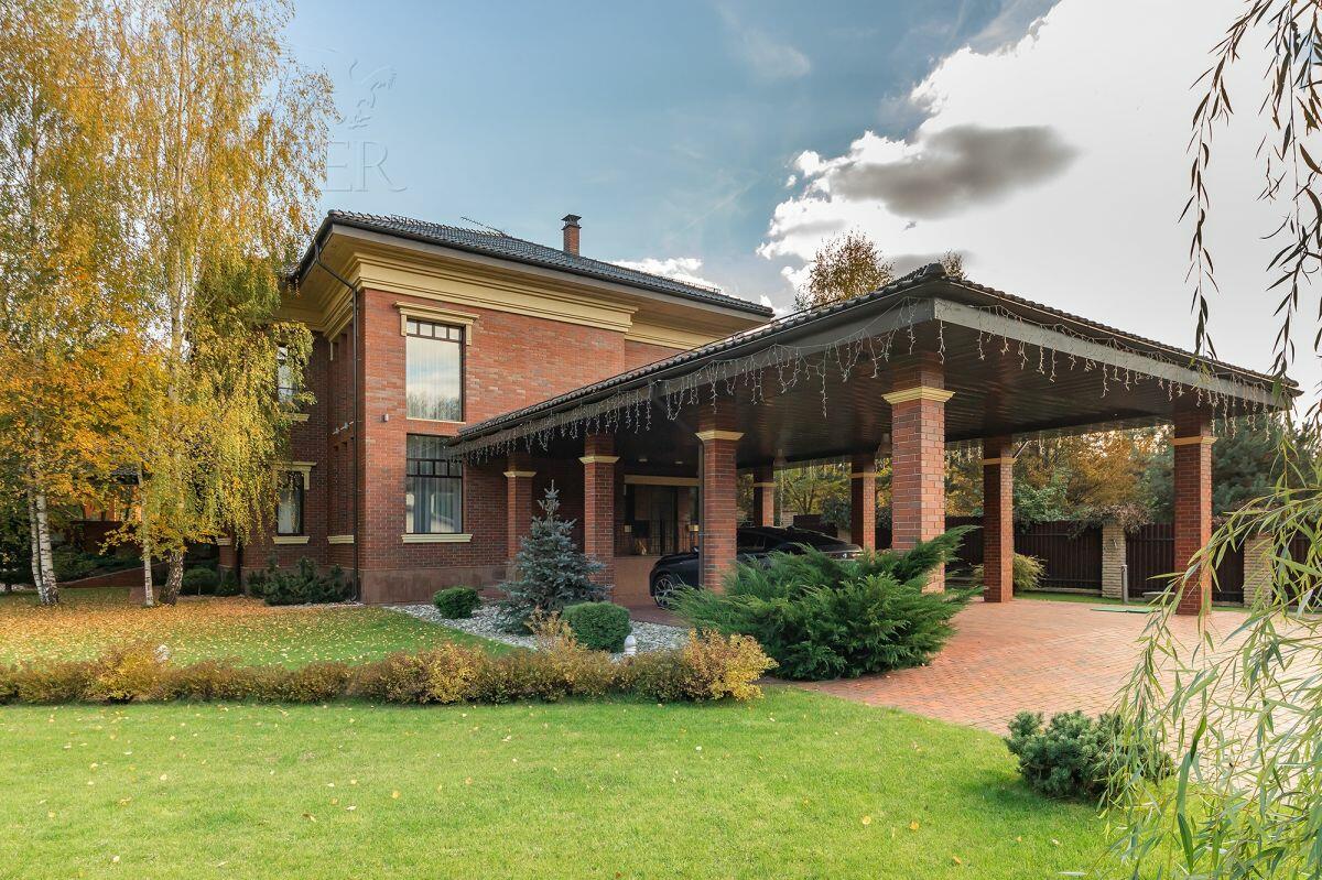 2-этажный коттедж 530 м² с отделкой