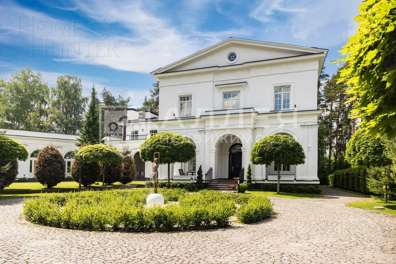 2-этажный коттедж 2 000 м² с отделкой