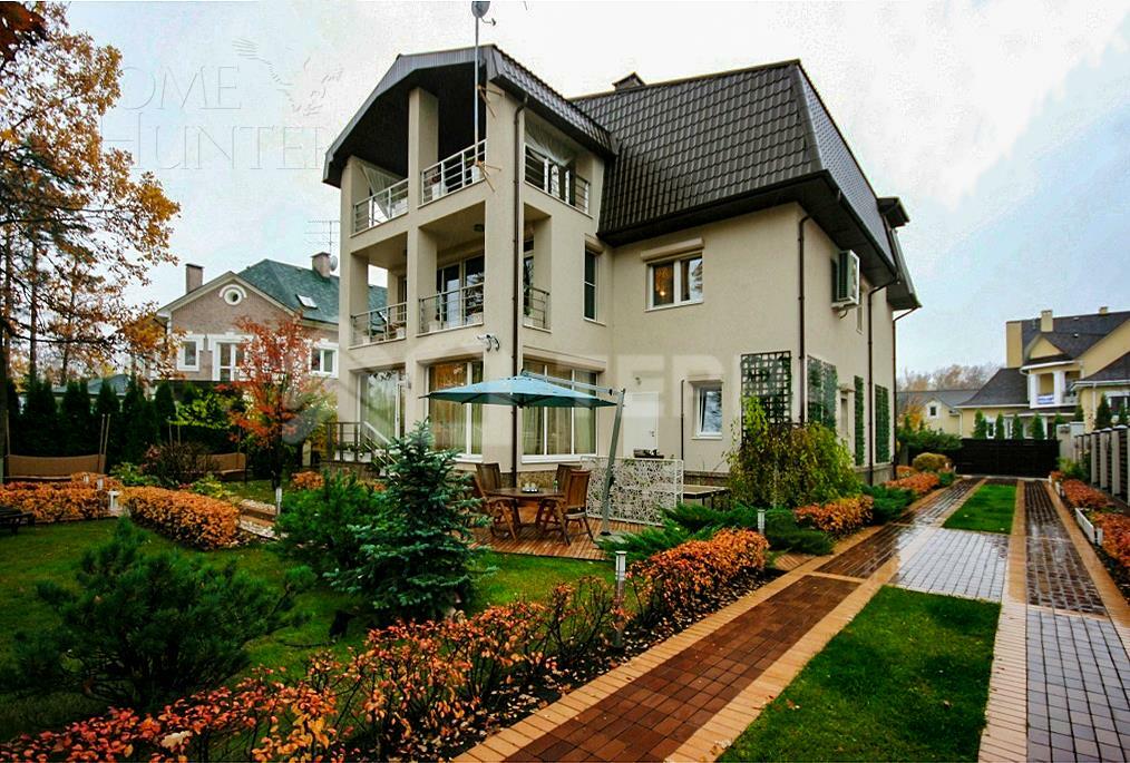 3-этажный коттедж 500 м² с отделкой