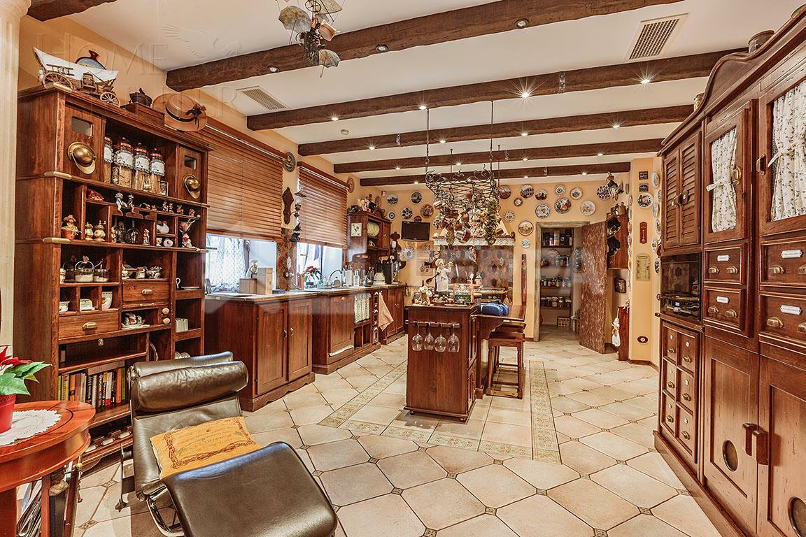 2-этажный коттедж 720 м² с отделкой