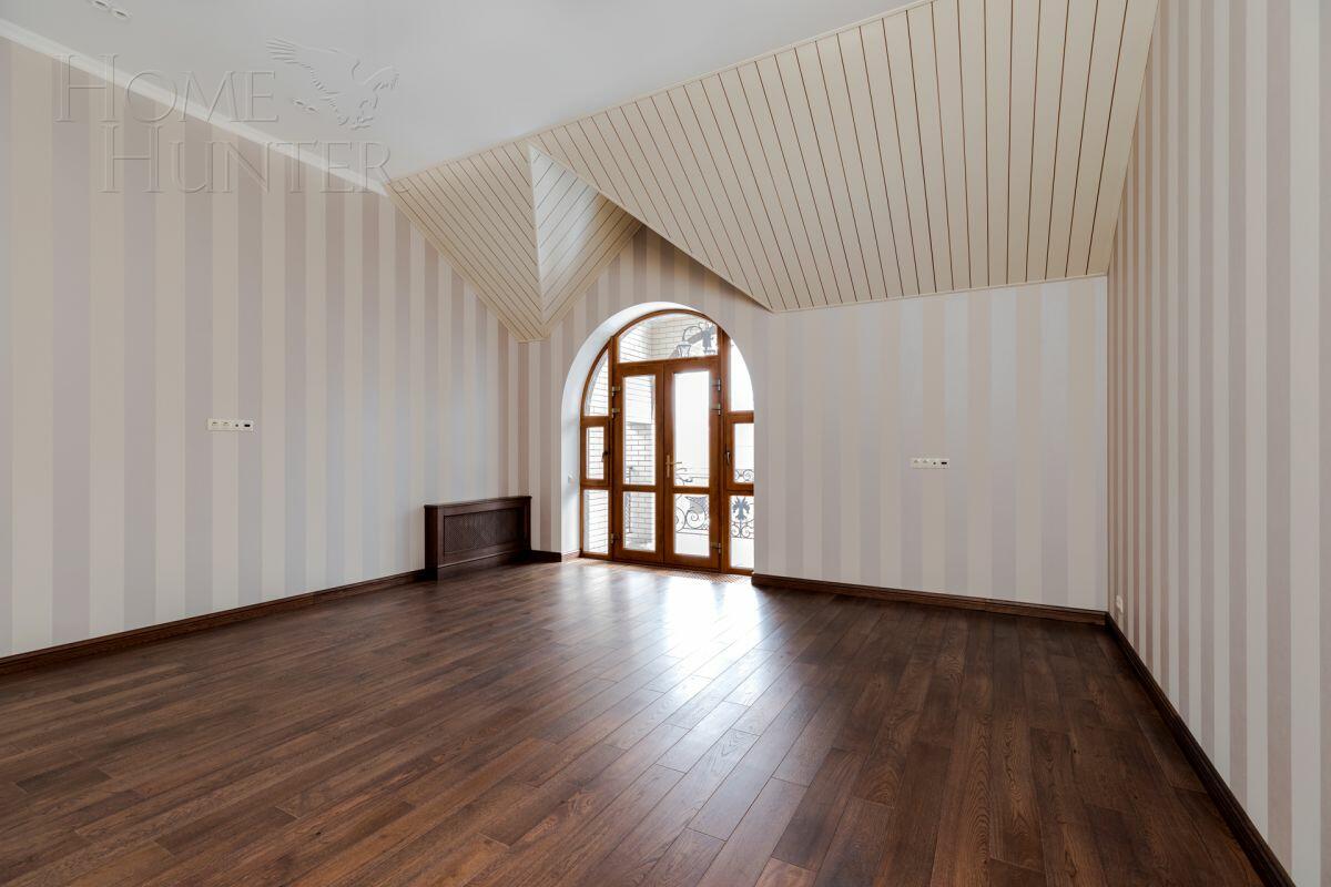 2-этажный коттедж 900 м² с отделкой