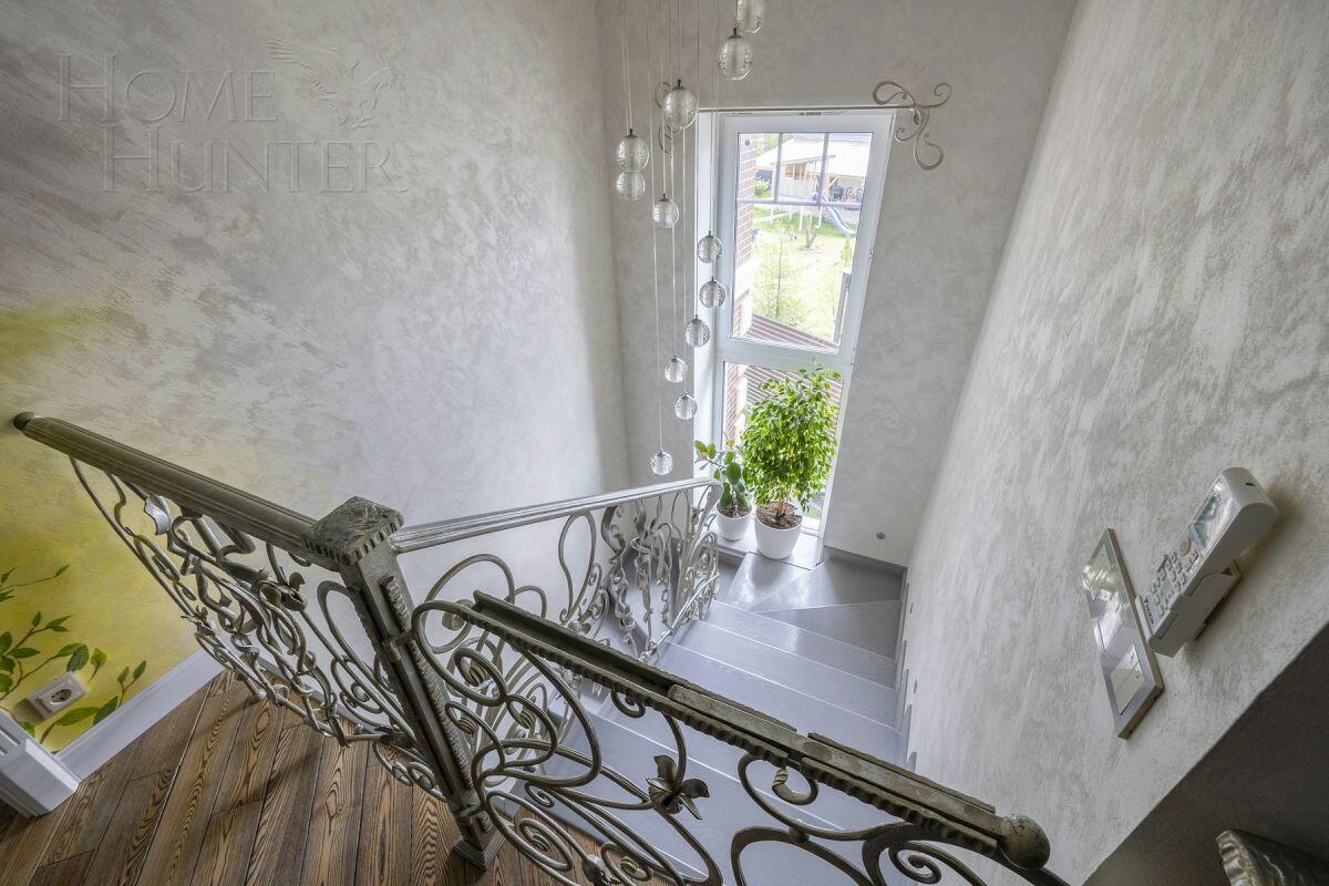 2-этажный коттедж 270 м² с отделкой