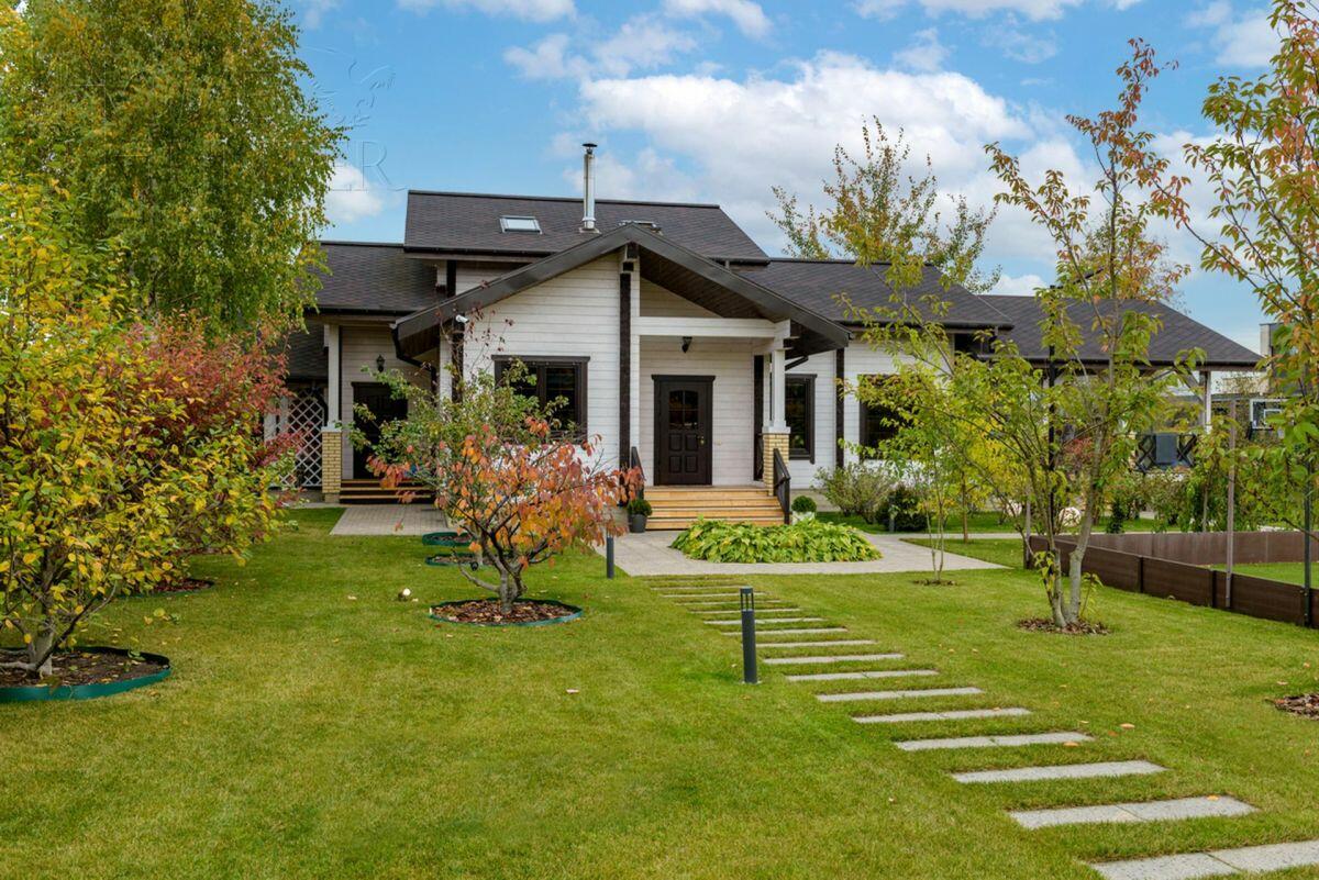 2-этажный коттедж 1 280 м² с отделкой