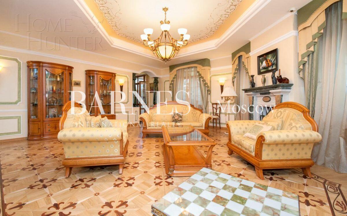 2-этажный коттедж 1 400 м² с отделкой