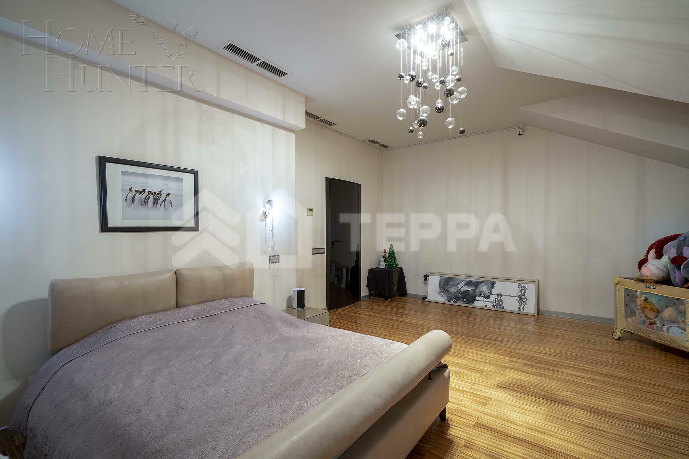 3-этажный таунхаус 350 м² с отделкой