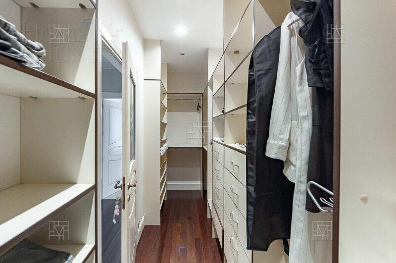 6-КОМН. КВАРТИРА С ОТДЕЛКОЙ 300.3 М² НА 4 ЭТАЖЕ