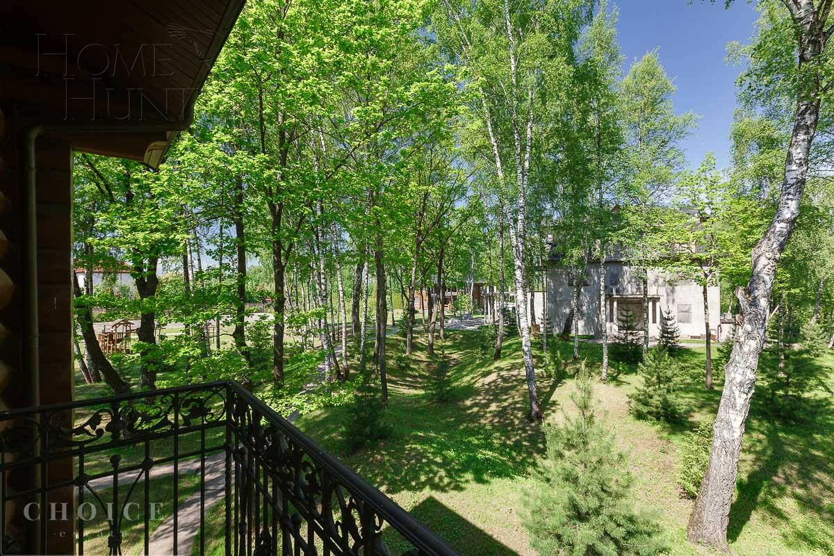 3-этажный коттедж 2 350 м² без отделки