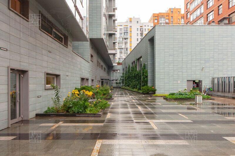 6-КОМН. КВАРТИРА С ОТДЕЛКОЙ 300.3 М² НА 4 ЭТАЖЕ