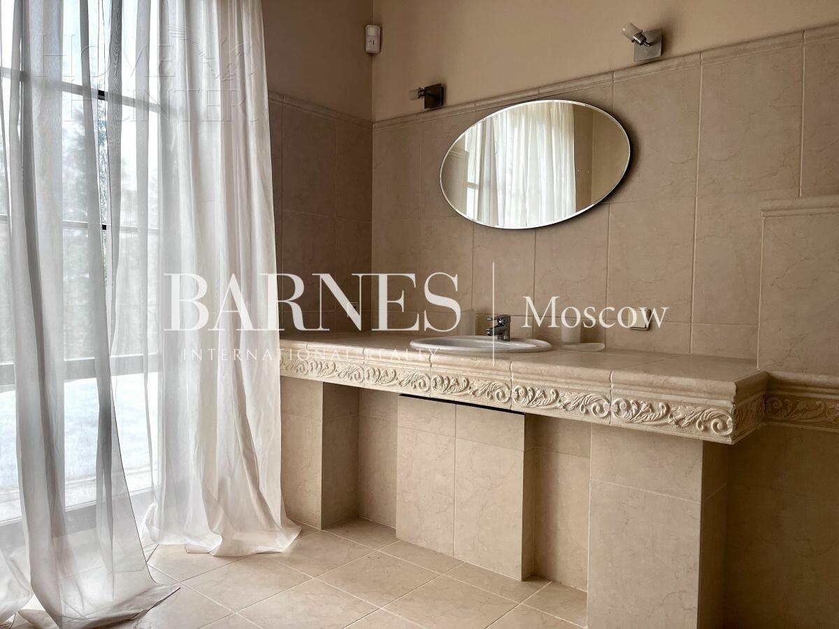 2-этажный коттедж 650 м² с отделкой