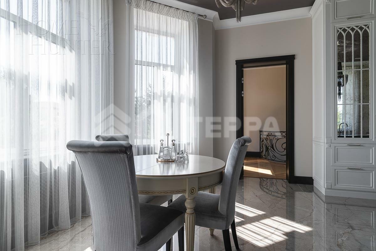 2-этажный коттедж 1 086 м² с отделкой