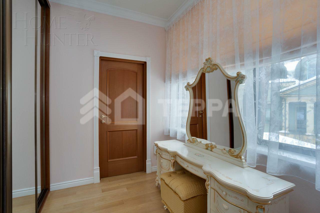 2-этажный коттедж 450 м² с отделкой