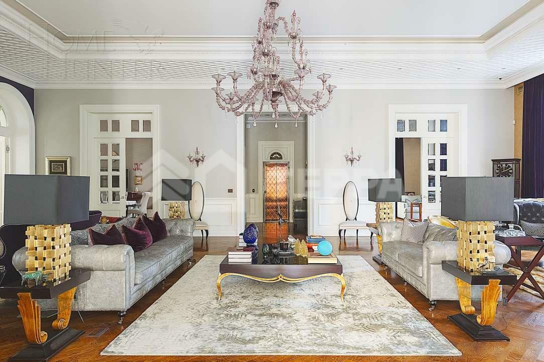 2-этажный коттедж 2 000 м² с отделкой