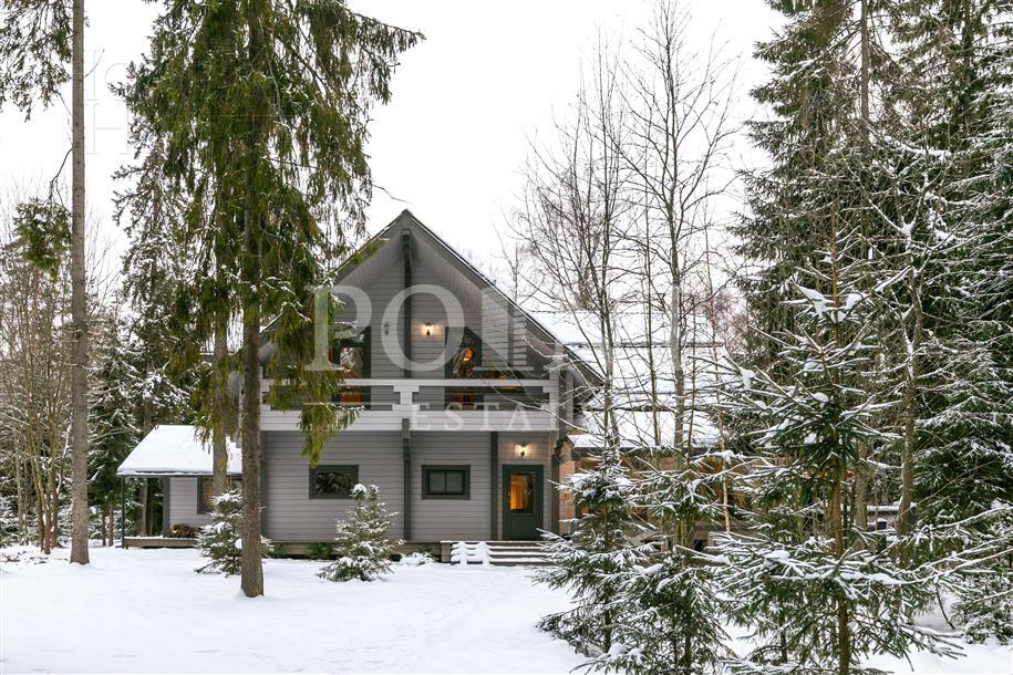 2-этажный коттедж 400 м² с отделкой