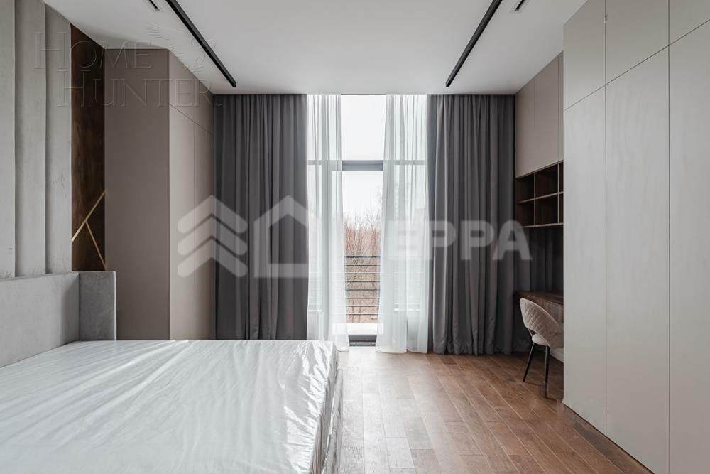 3-этажный таунхаус 945 м² с отделкой