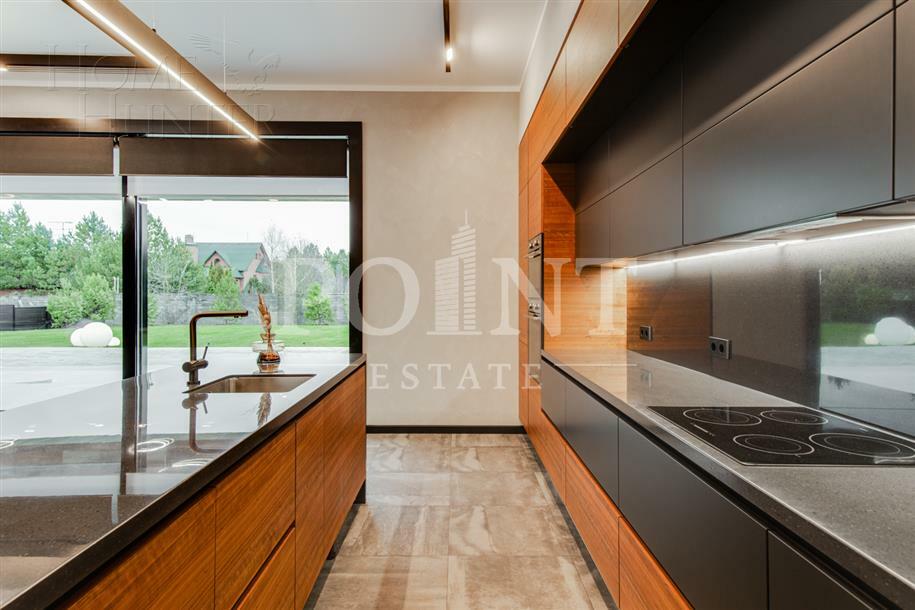 2-этажный коттедж 540 м² с отделкой