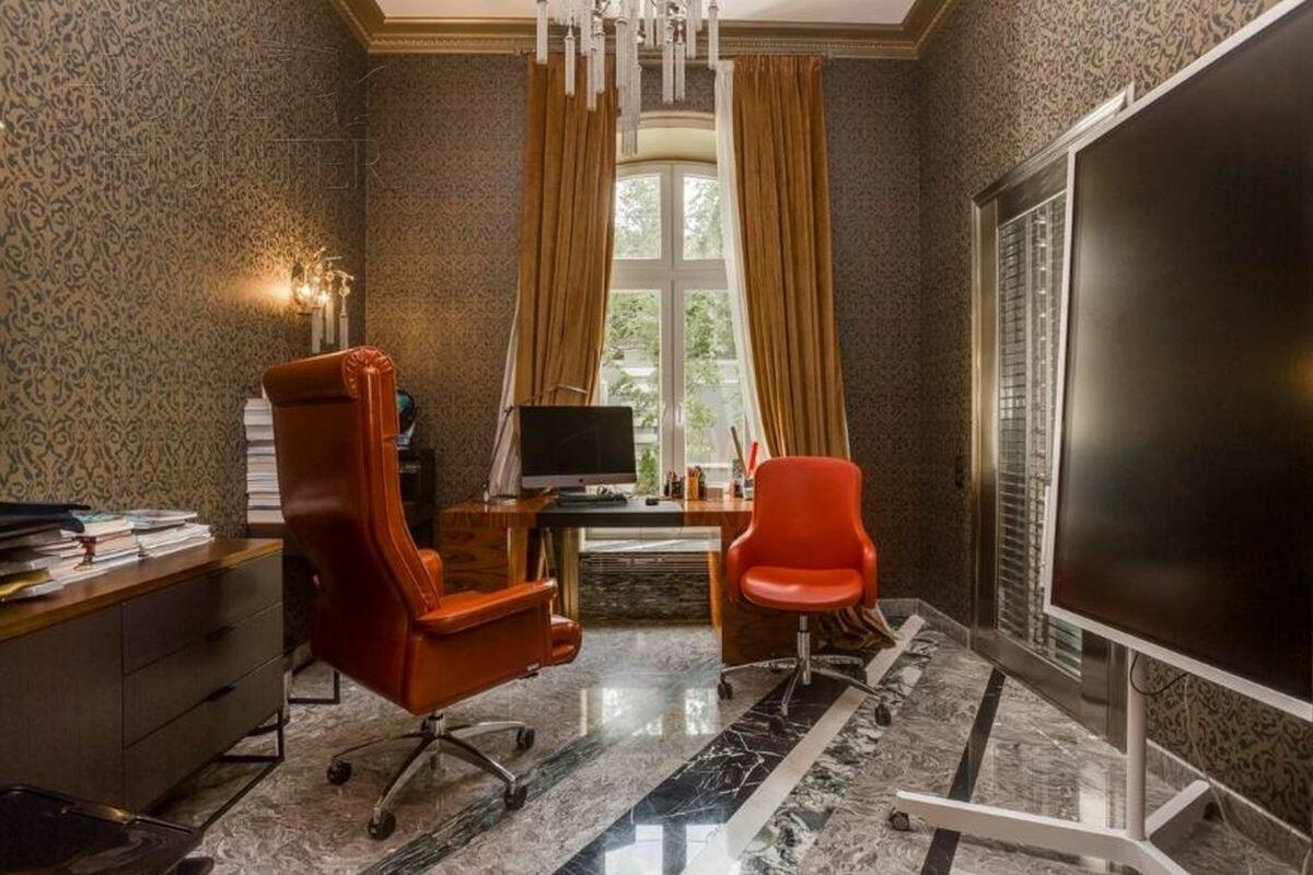 3-этажный коттедж 953 м² с отделкой