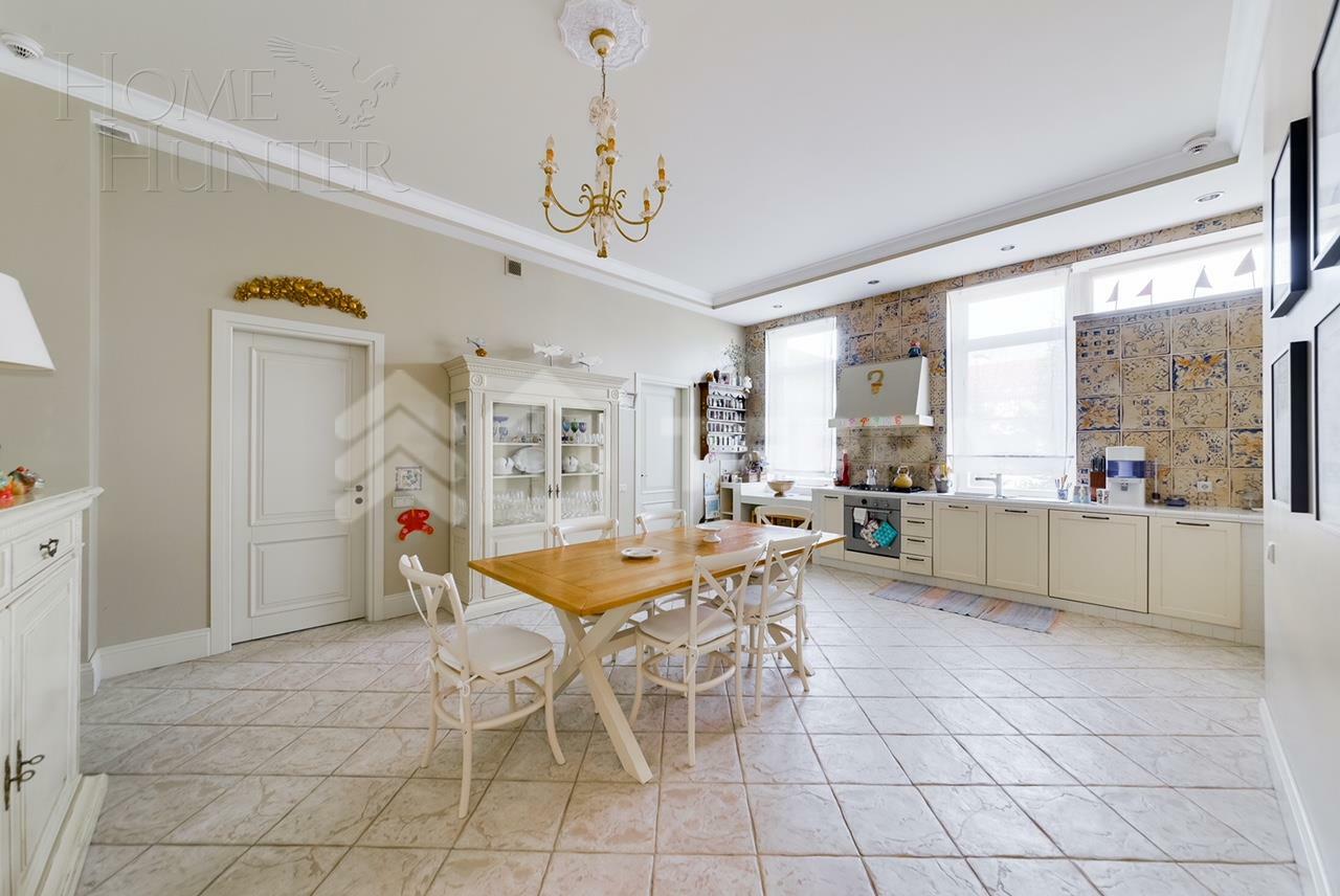 2-этажный коттедж 555 м² с отделкой