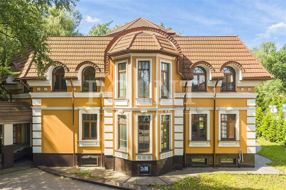 3-этажный коттедж 1 000 м² без отделки