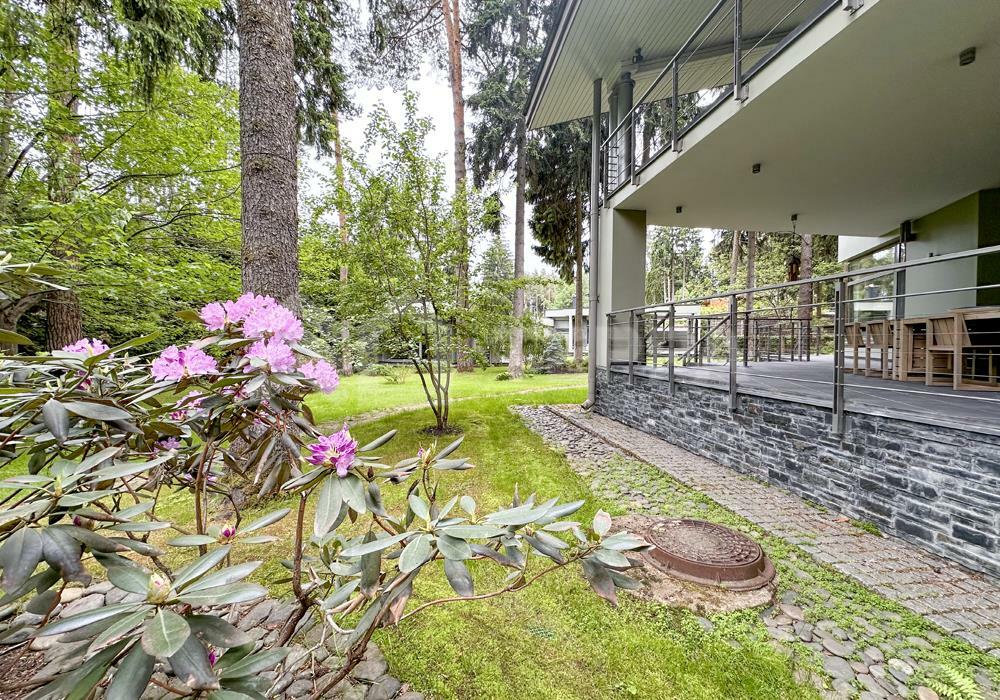 2-этажный коттедж 1 622 м² с отделкой