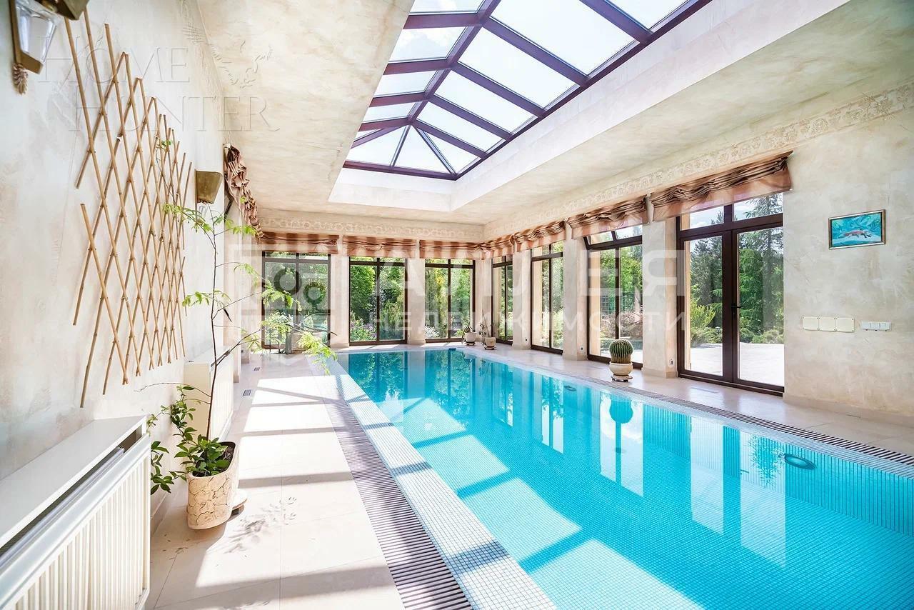 2-этажный коттедж 750 м² с отделкой